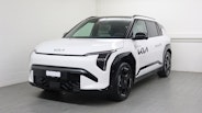 First vehicle image
