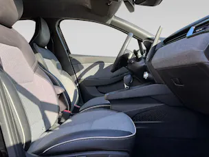Renault CLIO techno E-TECH full hybrid 145