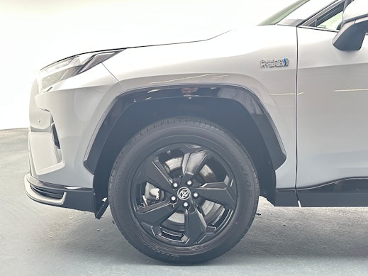 TOYOTA RAV4 2.5 Plug-In-Hybrid Premium 2
