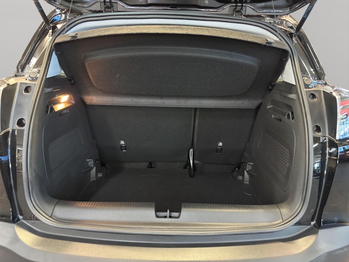 Vehicle image OPEL CROSSLAND