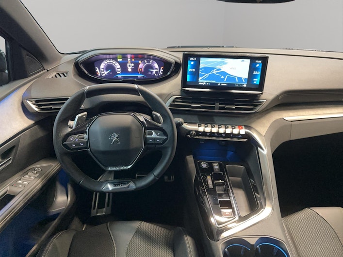 Vehicle image PEUGEOT 5008