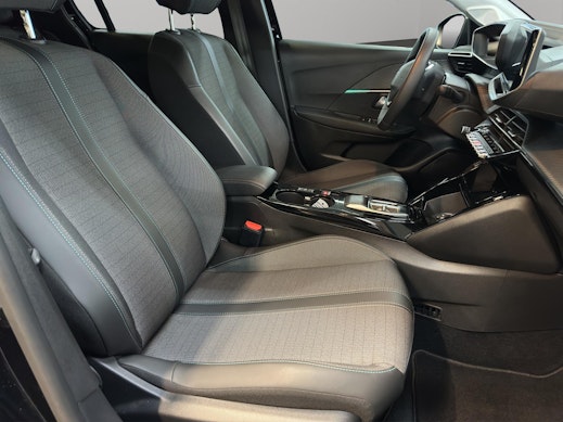 PEUGEOT 208 e-Allure Pack 3