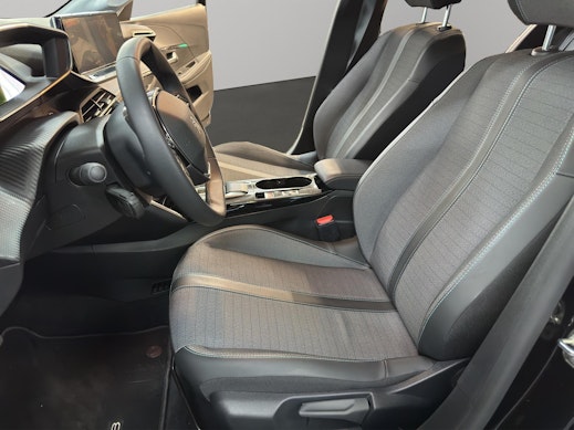 PEUGEOT 208 e-Allure Pack 2