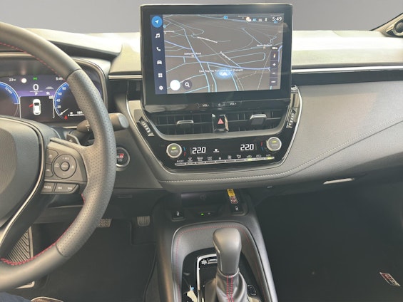 Vehicle image 5