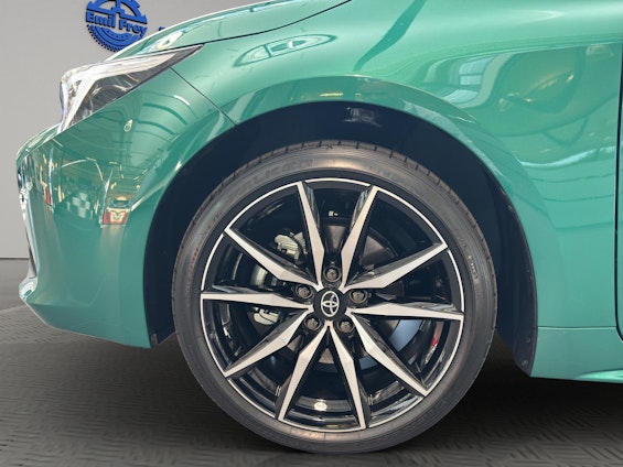 Vehicle image 9 Vehicle image 9