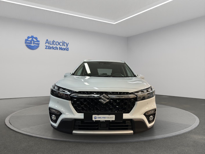 Vehicle image SUZUKI S-CROSS