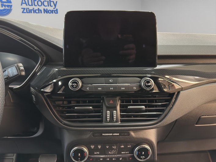 Vehicle image FORD KUGA