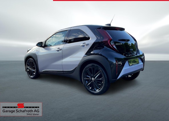 Vehicle image 19 Vehicle image 19