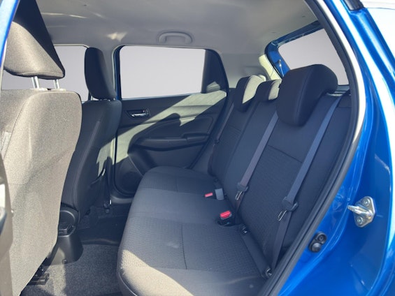 Vehicle image 14