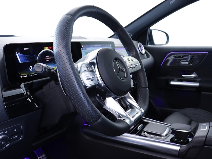 Vehicle image MERCEDES-BENZ GLA 35 AMG