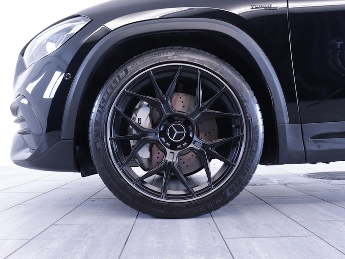 Vehicle image MERCEDES-BENZ GLA 35 AMG