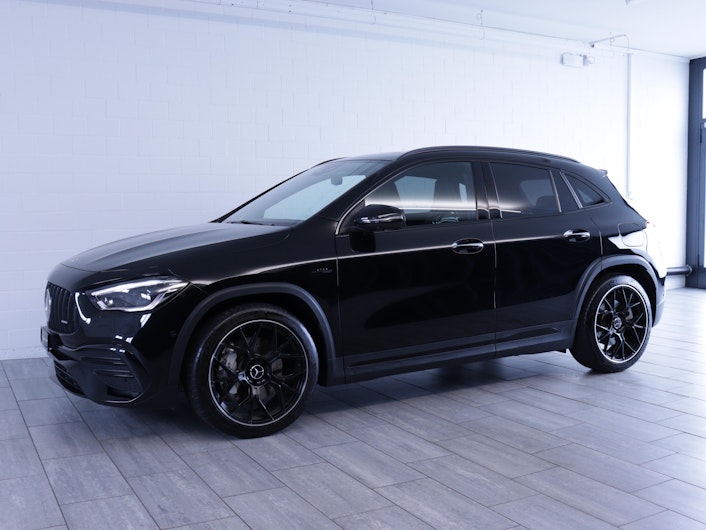 Vehicle image MERCEDES-BENZ GLA 35 AMG