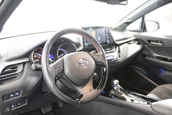 Vehicle image 6