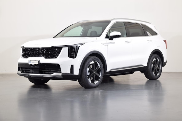 First vehicle image