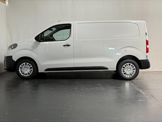 Vehicle image 3 Vehicle image 3