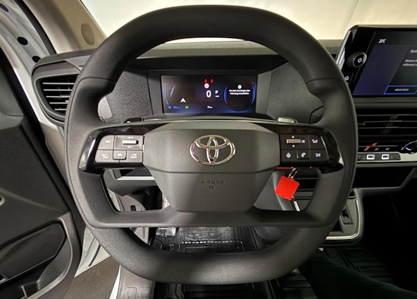 Vehicle image 9 Vehicle image 9