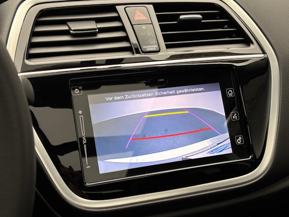 Vehicle image 5 Vehicle image 5