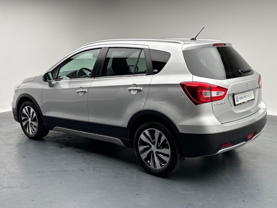 Vehicle image 6 Vehicle image 6