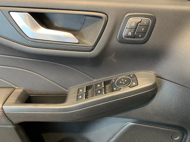 Ford Kuga 2.5 Hybrid ST-Line X 4x4