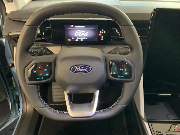 Ford Explorer Standard Range