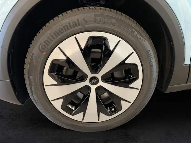 Ford Explorer Standard Range