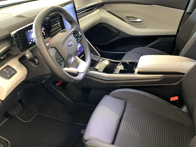 Ford Explorer Standard Range