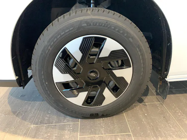 Ford E-Transit C Van 320 L1 Trend