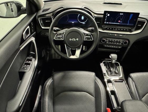 Vehicle image 6 Vehicle image 6