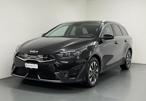 First vehicle image First vehicle image