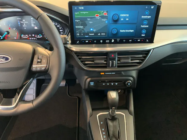 Ford Focus Station Wagon 1.0i EcoB Hybrid 155 Titanium