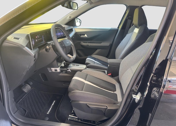 Vehicle image 12 Vehicle image 12