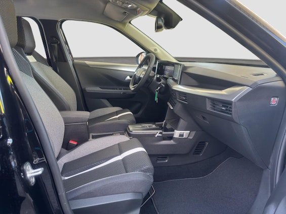 Vehicle image 15 Vehicle image 15