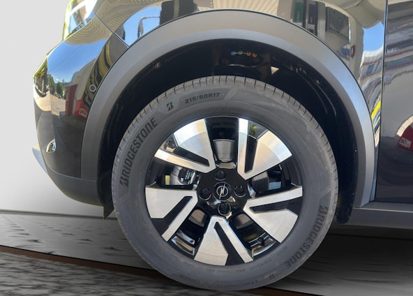 Vehicle image 8 Vehicle image 8