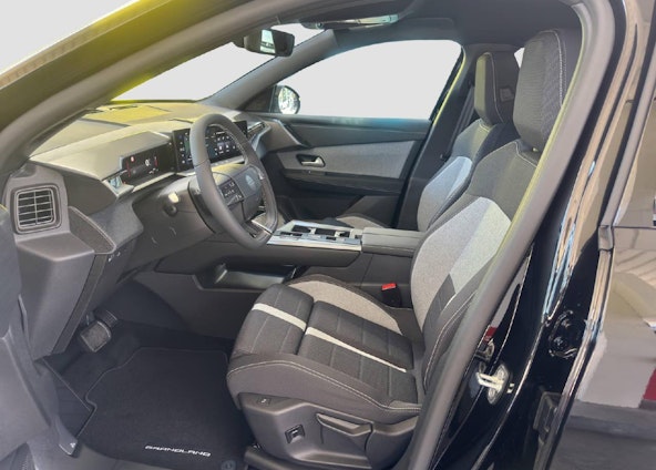 Vehicle image 10 Vehicle image 10