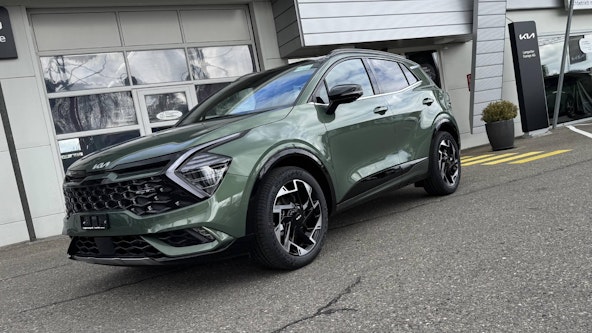 First vehicle image First vehicle image