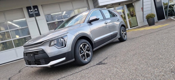 First vehicle image