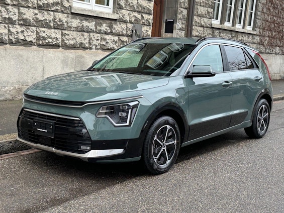 First vehicle image