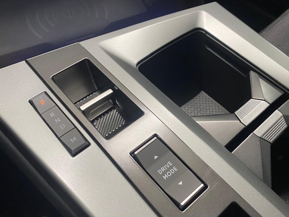 Vehicle image 8 Vehicle image 8