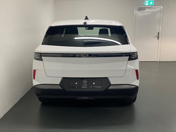 Vehicle image 13 Vehicle image 13