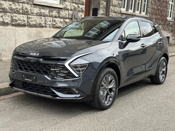 First vehicle image