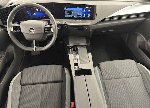 Vehicle image 6 Vehicle image 6