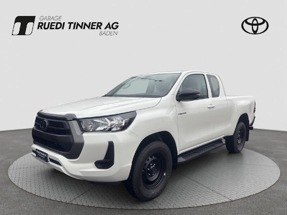 First vehicle image