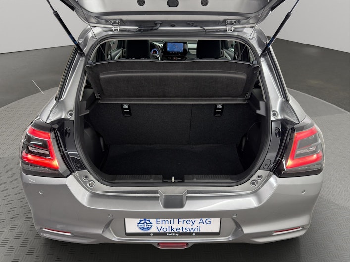 Vehicle image SUZUKI SWIFT