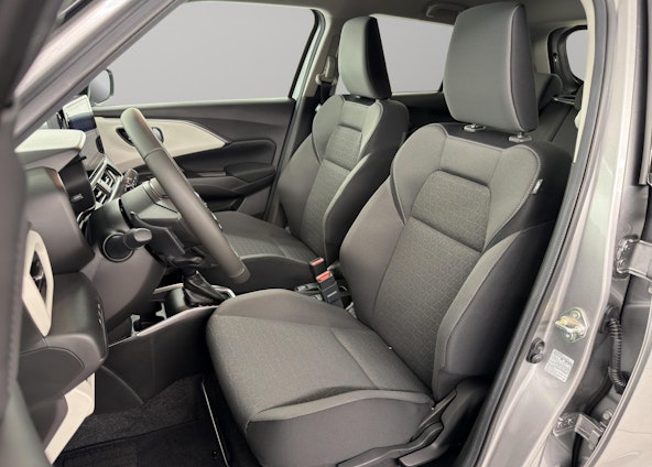 Vehicle image 5 Vehicle image 5