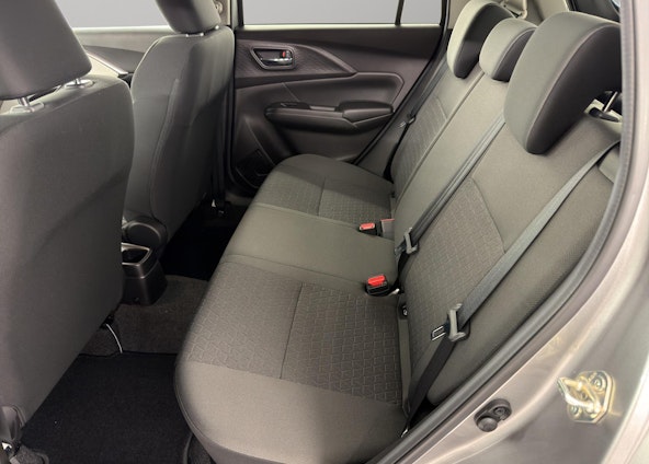 Vehicle image 6 Vehicle image 6