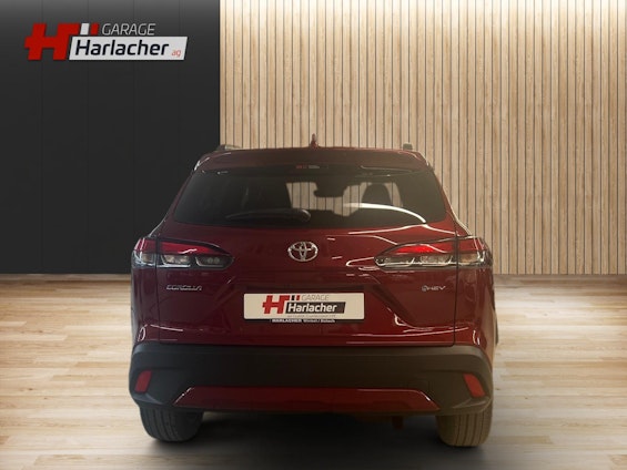 Vehicle image 5