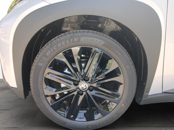 Vehicle image 17 Vehicle image 17