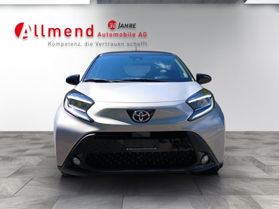 Vehicle image 2 Vehicle image 2