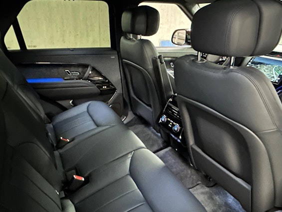 Vehicle image 5 Vehicle image 5