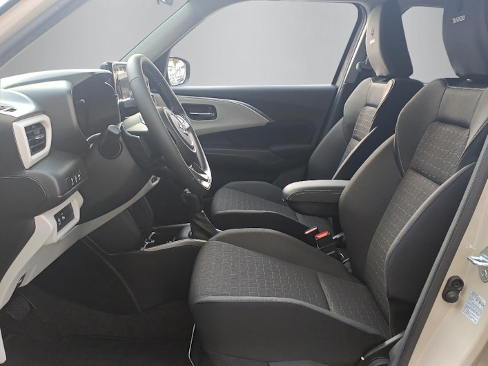 Vehicle image SUZUKI SWIFT